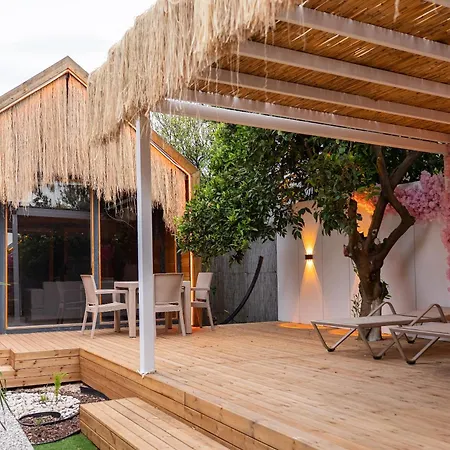 Collesium Garden アパートホテル アンタルヤ