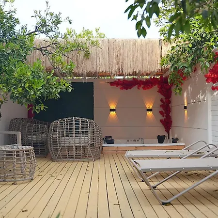 公寓式酒店 Collesium Garden