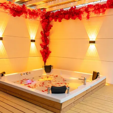 公寓式酒店 Collesium Garden 3*