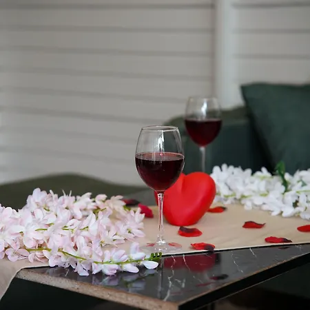 Collesium Garden Aparthotel 3*